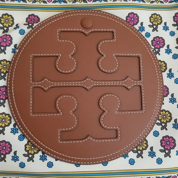 New Tory Burch Ella Printed Tote - Picture 13 of 13